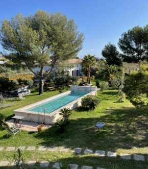 Maison neuve + piscine dans parc arboré proche mer